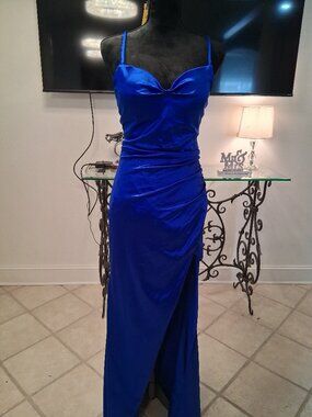 Blue Satin Spaghetti Strap Prom Dress 👗 w/ sweetheart neckline